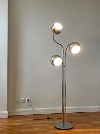 Lámpara pie ESTILUZ 70s eyeball