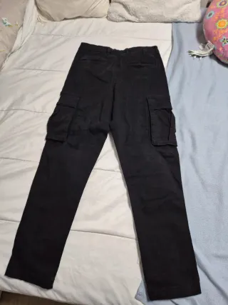 Pantalón cargo negro Zara