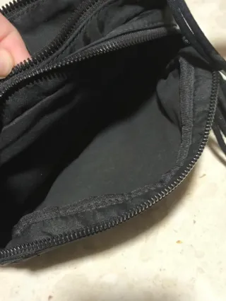 Riñonera negra básica PRECIO NEGOCIABLE