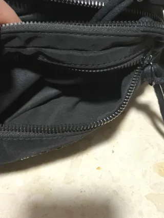 Riñonera negra básica PRECIO NEGOCIABLE