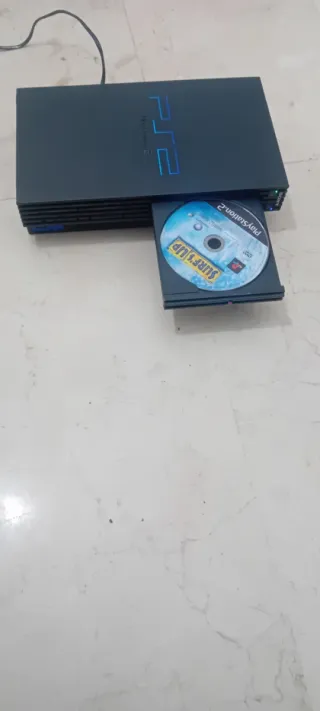 Consola Sony PlayStation 2 SCPH-30004 Negra. ⁸