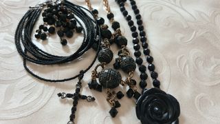 Bigiotteria vintage dark nera