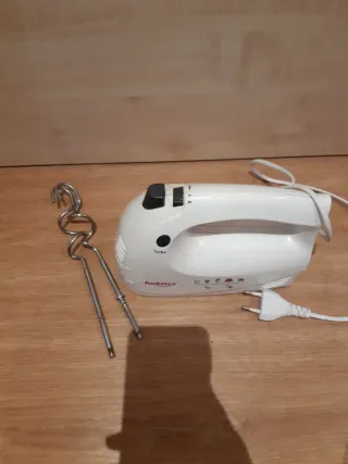 Batidora HabiteX blanca con accesorios