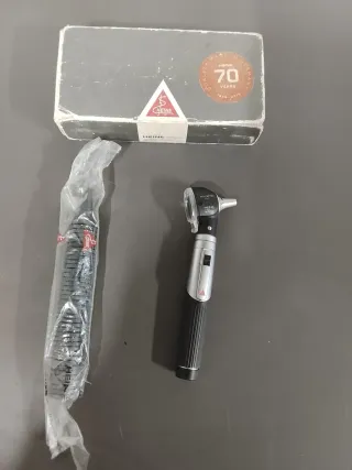 Otoscopio Heine mini 3000