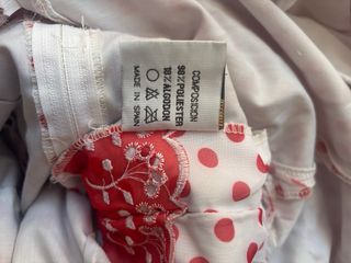 Traje de flamenca rojo y blanco. Talla 6