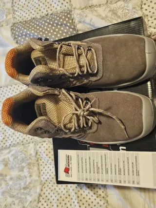 Botas U Power Marrones y Grises