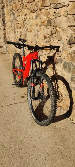 Bicicleta Eléctrica BH ATOM X naranja