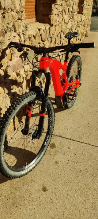 Bicicleta Eléctrica BH ATOM X naranja