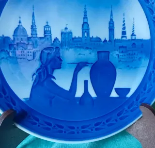 Piatto Royal Copenaghen bicentenario 1775-1975