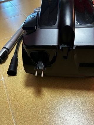 Aspiradora Rowenta X-Trem Cyclonic Roja