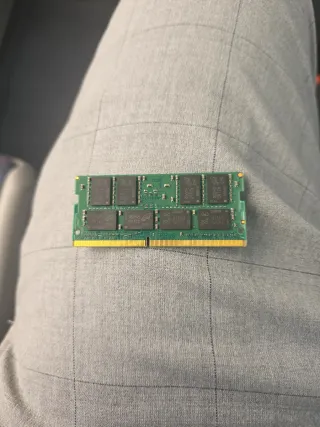 Portátil Crucial 16GB DDR4-3200 SODIMM RAM 1.2V CL