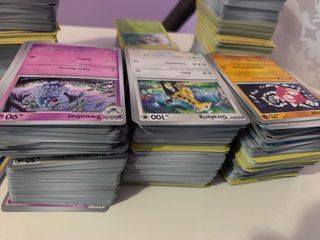 Lotto Carte Pokemon 1kg