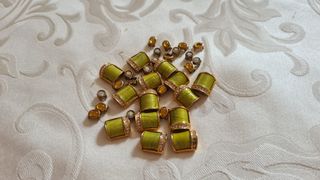 Lotto perline vintage verde lime oro