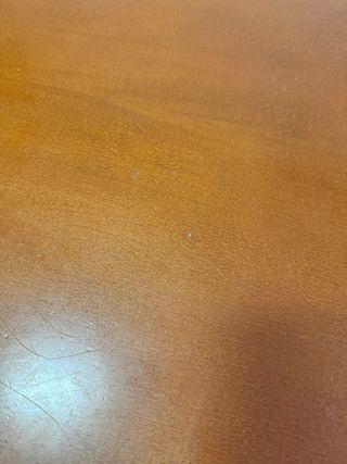 Mesa de comedor de madera