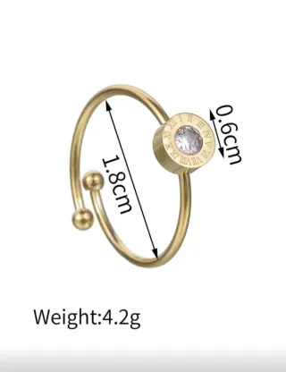 Anillo Dorado Ajustable con Circonita sintética