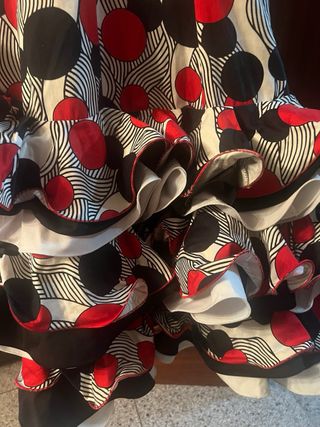Traje de flamenca volantes lunares