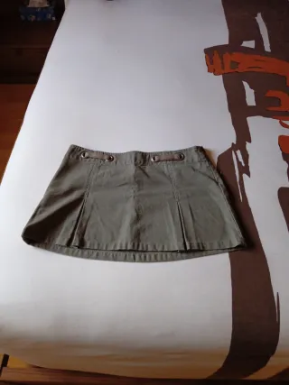 Minifalda verde Talla 34