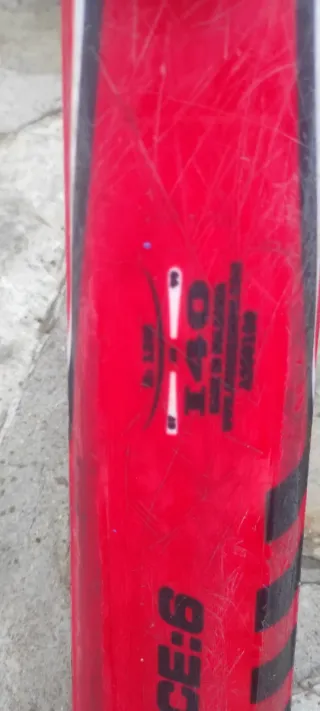 Esquís Atomic Race 8 Alta Gama Top con fijaciones