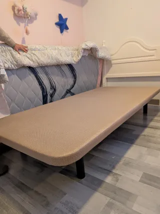 Base tapizada 90cm patas negras