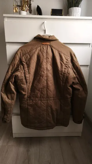 Cazadora camel acolchada