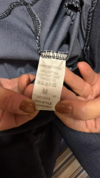 Pantaloni cargo effetto jeans blu con catena