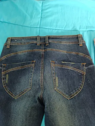 Pantalón vaquero (40) nuevo+ regalo camisa Lois.