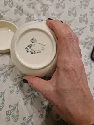 Bote de porcelana inglesa