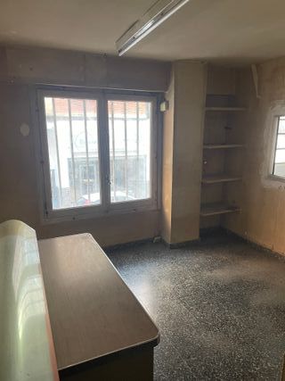 Lonja + oficina con doble acceso 33 m2 + despacho