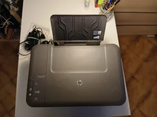 Stampante e Scanner HP Deskjet 1050A