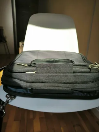 Maletín HP Negro para portátil