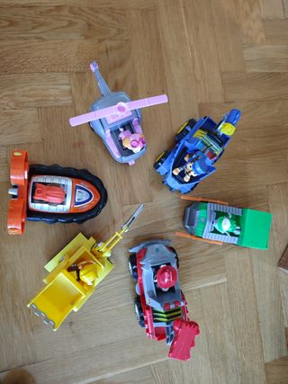 Personajes  y coches Patrulla canina