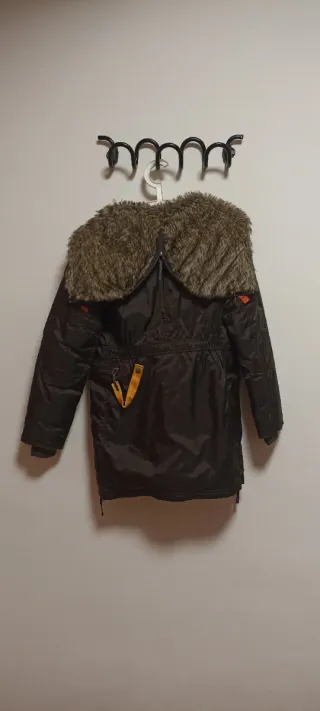 Anorak plumífero para frío extremo