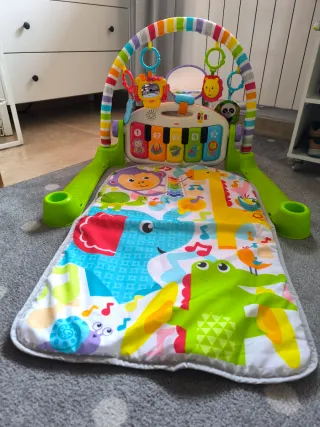 Manta de actividades con piano musical