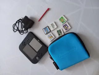 Nintendo 2DS Negra + 7 Juegos