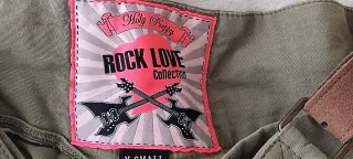 Pantalón verde caqui con detalles rosa fluor