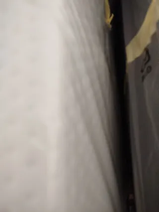 Colchón Emma Hybrid Premium y base tapizada enma