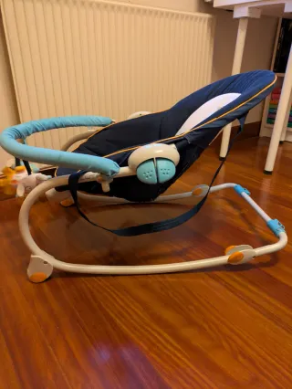 Hamaca para bebé con peluches