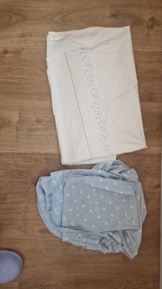 Ropa de mini cuna