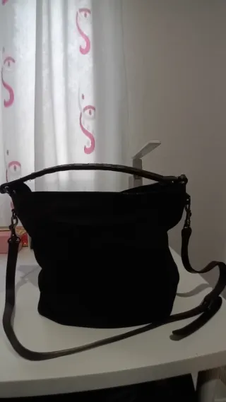 Bolso de piel marrón