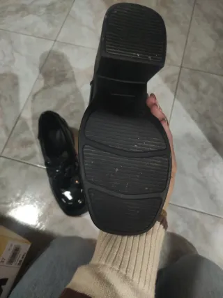 Zapatos charol negros tacón plataforma meralzados