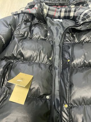 Abrigo Burberry Negro con Capucha