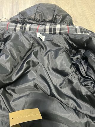 Abrigo Burberry Negro con Capucha