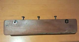 Colgador de pared con 6 ganchos