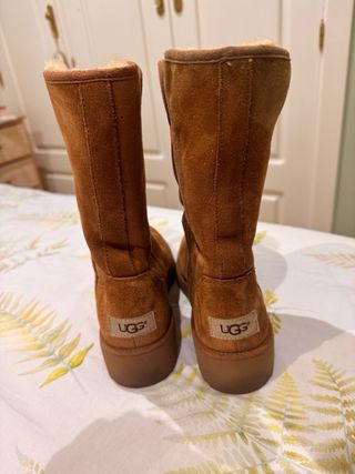 Botas UGG Classic Marrones Talla 37