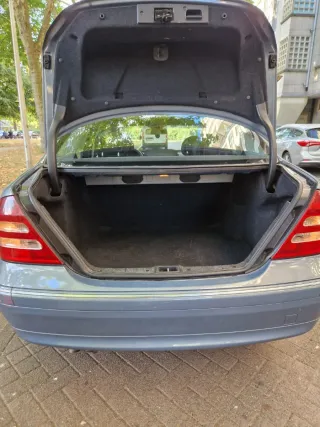Mercedes-Benz c220