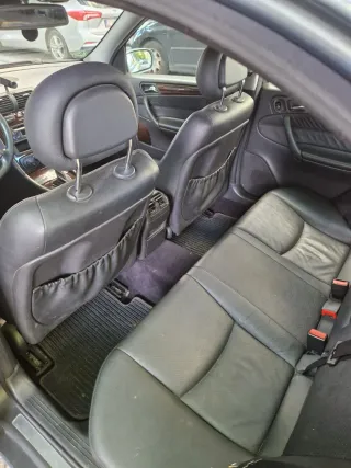 Mercedes-Benz c220