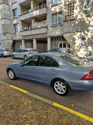 Mercedes-Benz c220