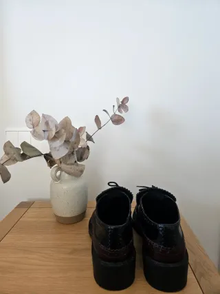 Zapatos Zara mujer talla 37 – Blucher/Oxford negro