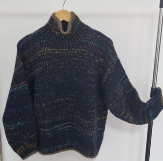 Jersey cuello alto jaspeado azul marino