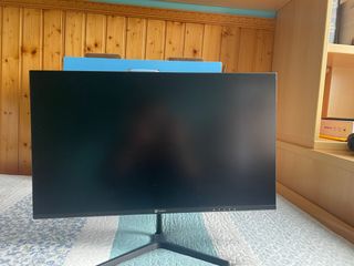 Monitor AOC Negro + Teclado Regalo